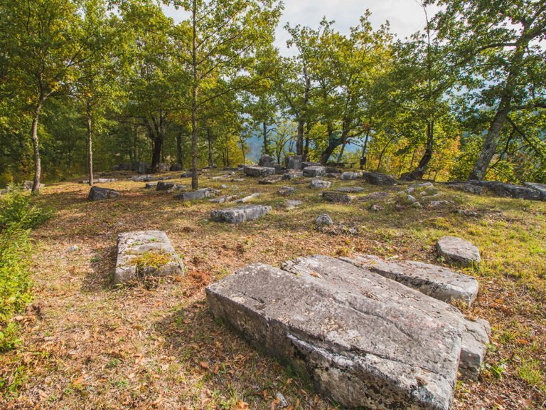 Kameni čuvari prošlosti Konjica — fotografija galerije