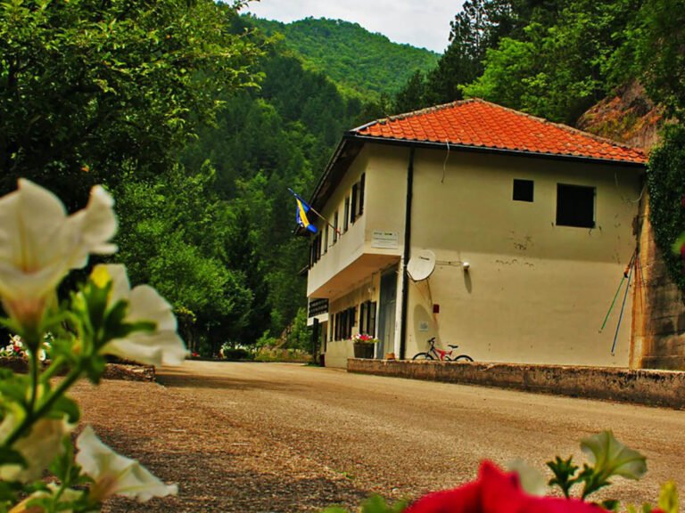 Najveća tajna skrivena u srcu planine — fotografija galerije
